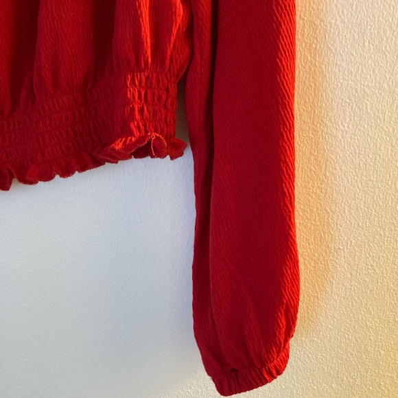 Red crop top - Picture 2 of 7